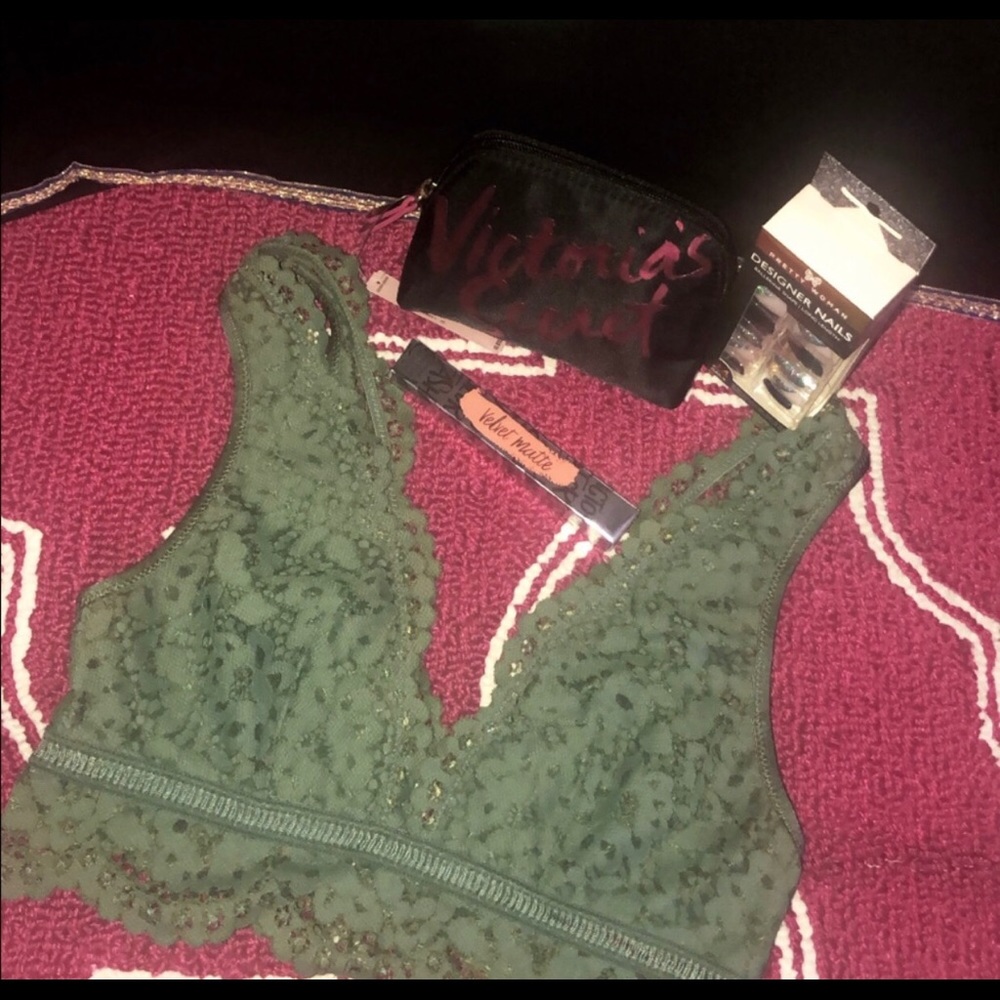 Victoria’s Secret Bundle